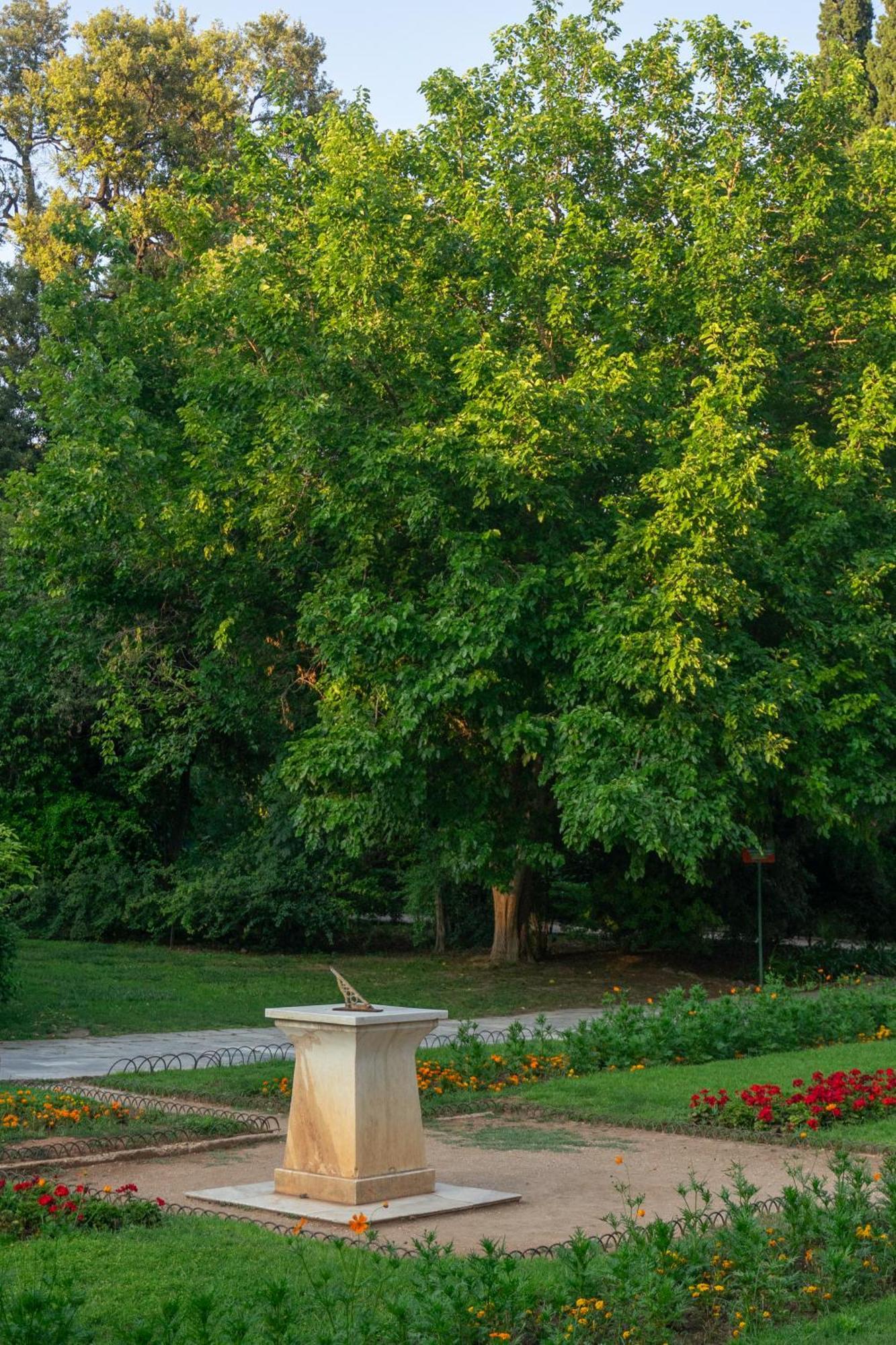 Divine 2Br Apartment In The Heart Of Athens Ngoại thất bức ảnh
